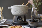 Staub service à fondue motif montagne 20cm Truffe blanche
